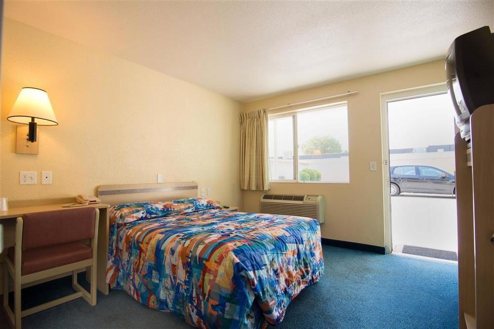 Motel 6 Reno NV Virginia Plumb - photo 12