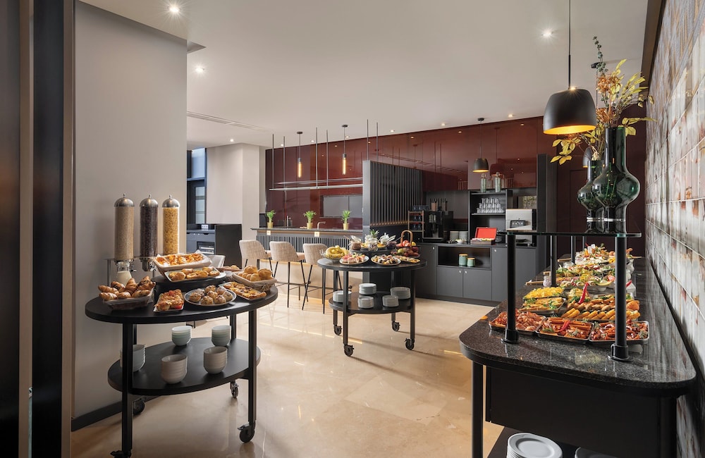 מזון ומשקאות