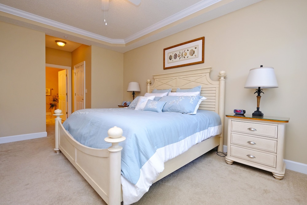 Barefoot Resort & Yacht Club - photo 18