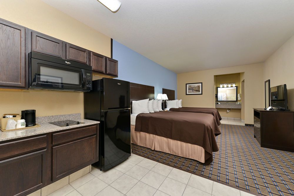Quality Inn & Suites Carrizo Springs North - photo 46