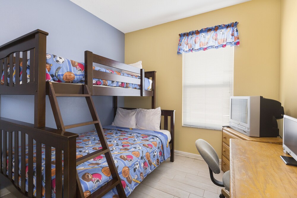 Sunshine Station Spacious 4 bed Windsor Palms resort home that's close to Disney - photo 6