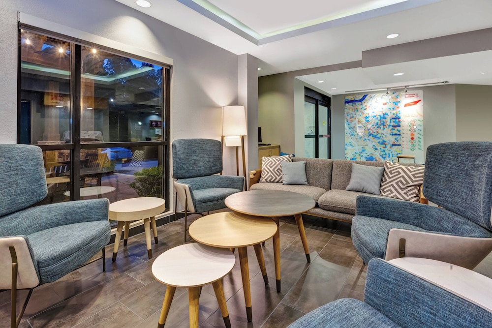 TownePlace Suites by Marriott Nashville Airport - photo 2