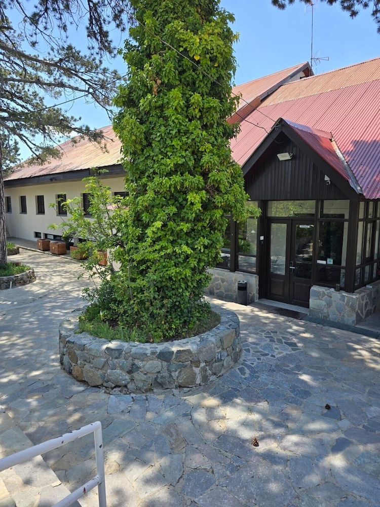Jubilee Hotel — hotel in Kakopetria