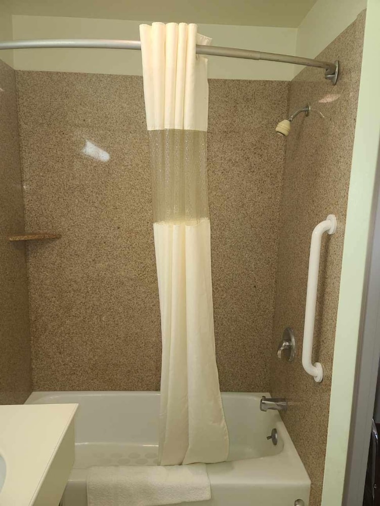Budget Inn Farmington - photo 21