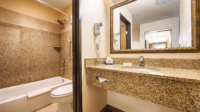 Best Western Territorial Inn & Suites - photo 14