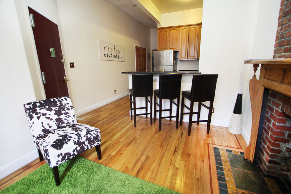 Luxury Suites Upper West Brownstone - photo 20