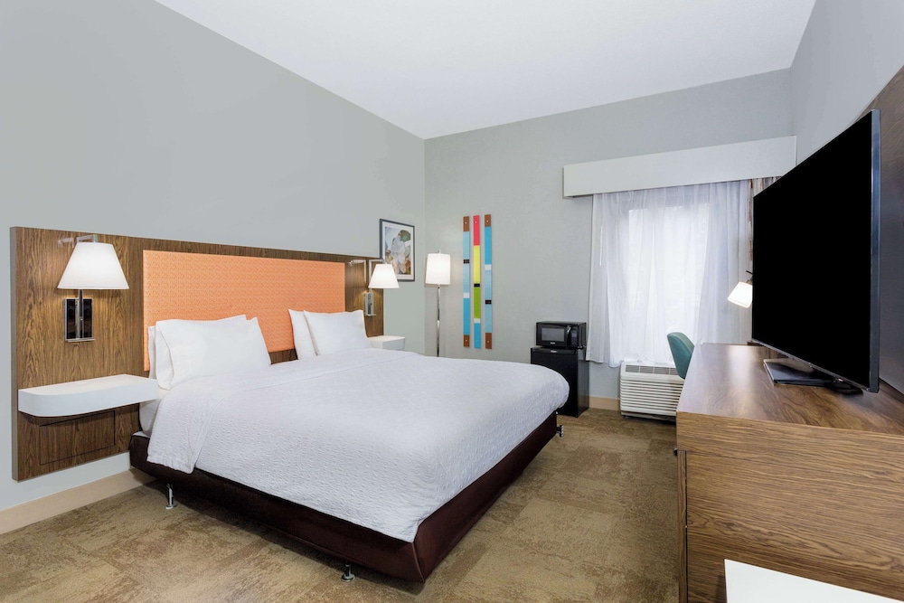 Hampton Inn Jacksonville Downtown I 95 - photo 13