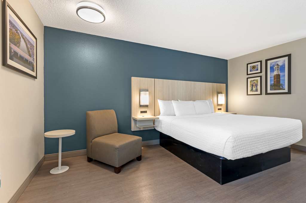 Best Western Plus Lafayette Hotel University Area - photo 19