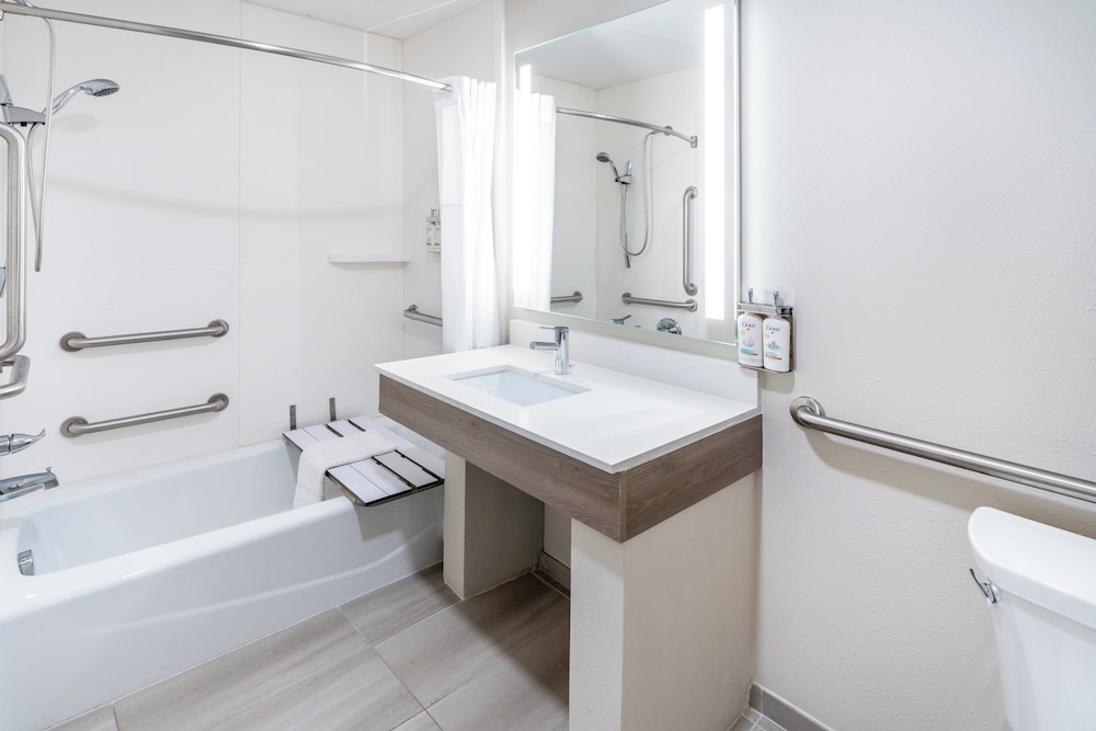 Holiday Inn Express Hotel & Suites Denver North Thornton by IHG - photo 16
