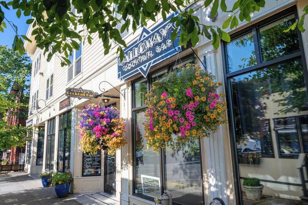 Fairhaven Village Inn - photo 67