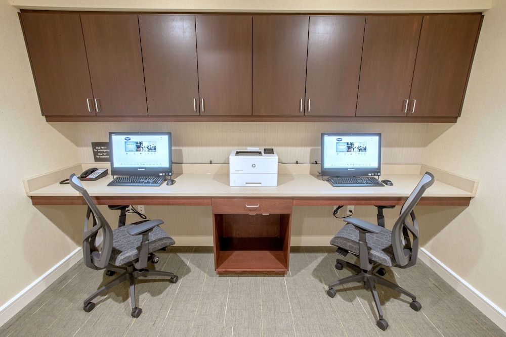 Hampton Inn by Hilton Amesbury - photo 41