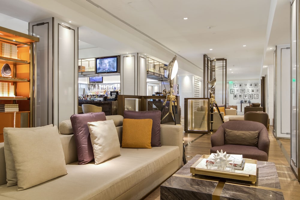 Sheraton Universal Hotel - photo 12