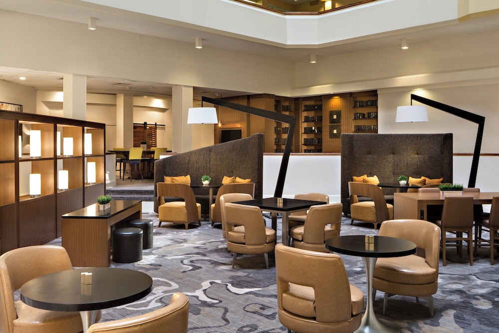 Houston Marriott South at Hobby Airport - photo 2