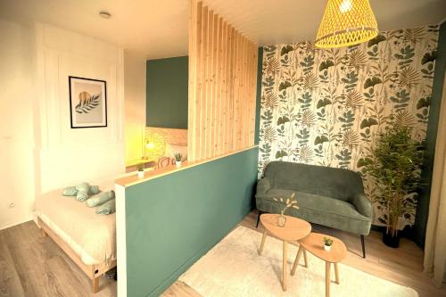 La Canopee Proche Centre Et Gare Avec Balcon in Le Havre, France