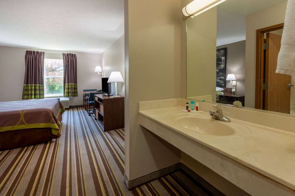 Super 8 by Wyndham La Grange KY - photo 14