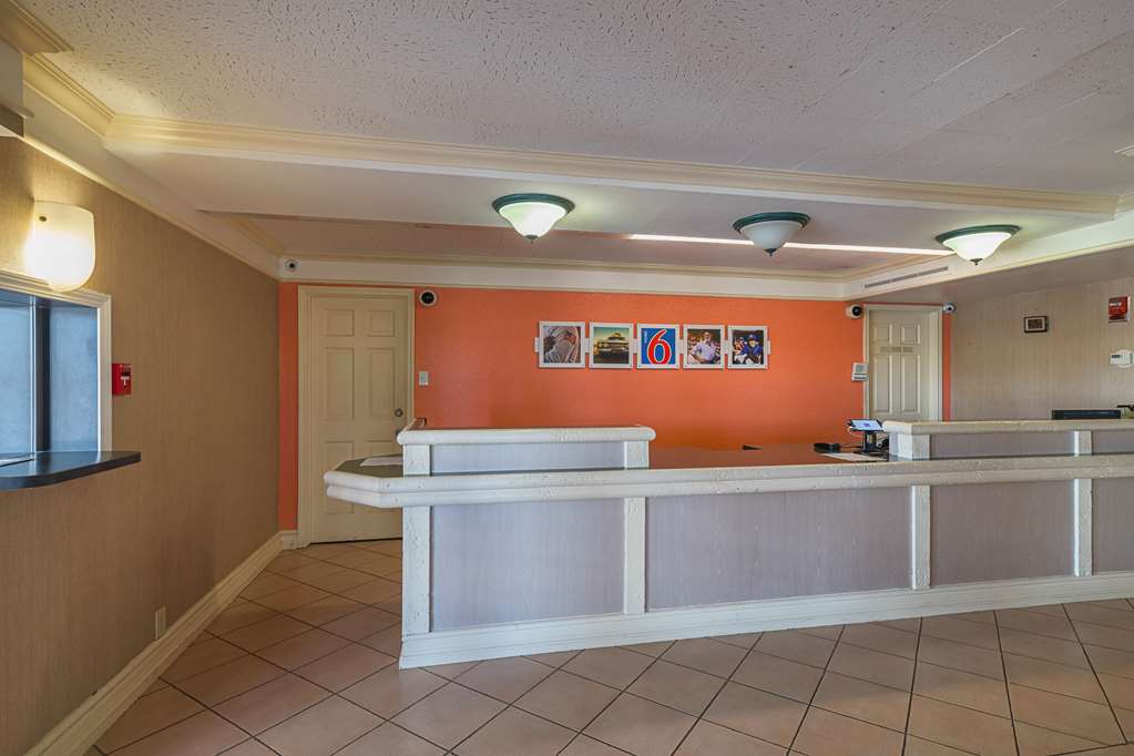 Motel 6 Grand Prairie TX Interstate 30 - photo 25