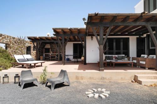 Casa Jess — 4-Star Luxury Hotel in Tias, Spain