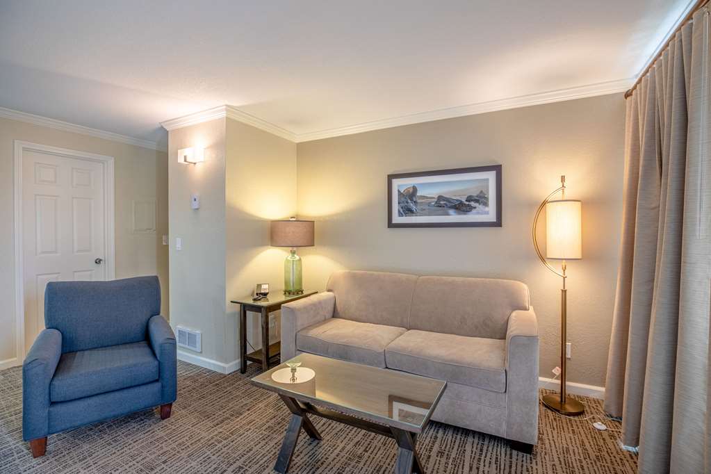 Best Western Inn At Face Rock - photo 12