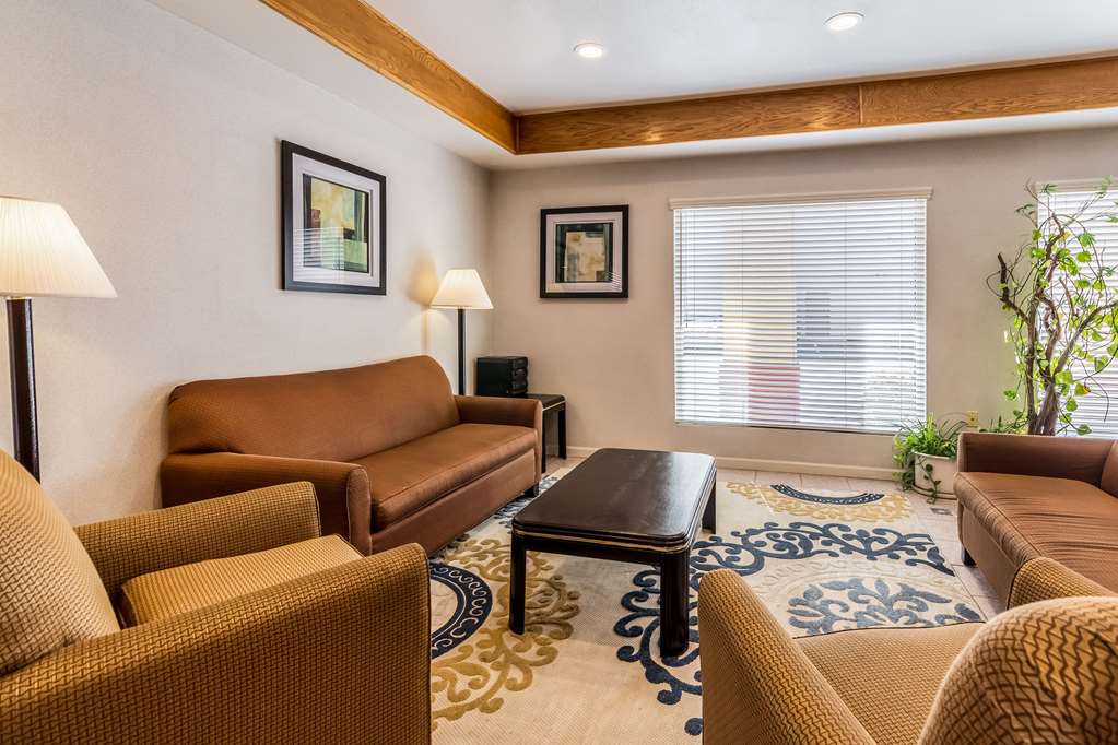 Quality Inn Fresno Near University - photo 4