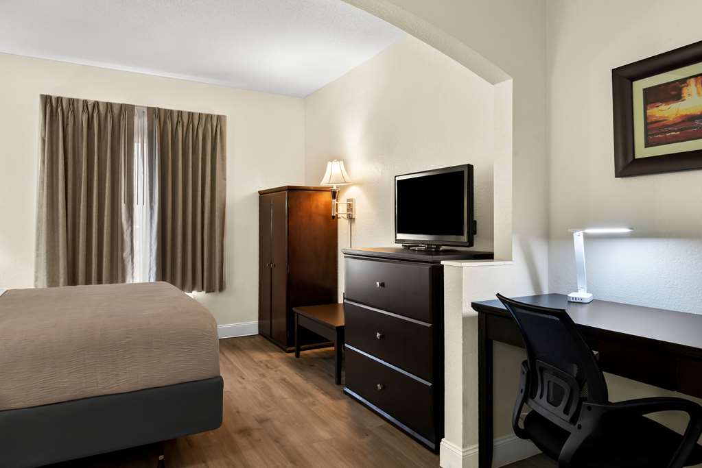 Quality Inn & Suites Lafayette - photo 18
