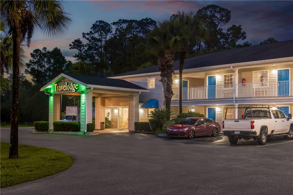 Travelodge Suites by Wyndham MacClenny - photo 7