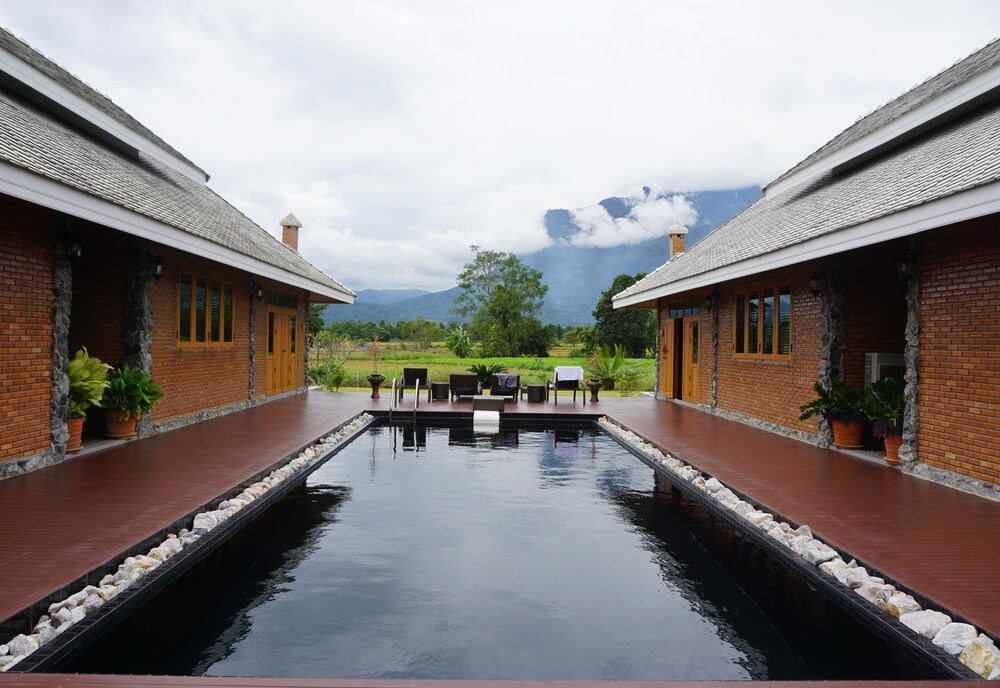 The Wes Village incl free Breakfast & free today's dish Thai food dinner — 4-Star Luxury Hotel in Chiang Dao, Thailand