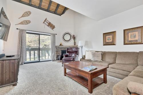 La Vista Blanc 78 in Mammoth Lakes, United States