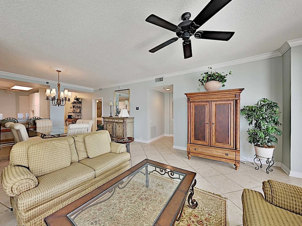 Beach Colony West #15B — 4-Star Luxury Hotel in Pensacola, United States