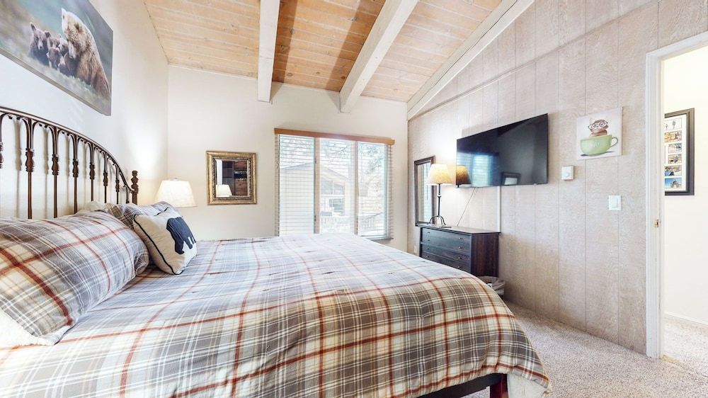 Mountain Chateau Retreat Desirable Resort 4 Bdr - photo 28