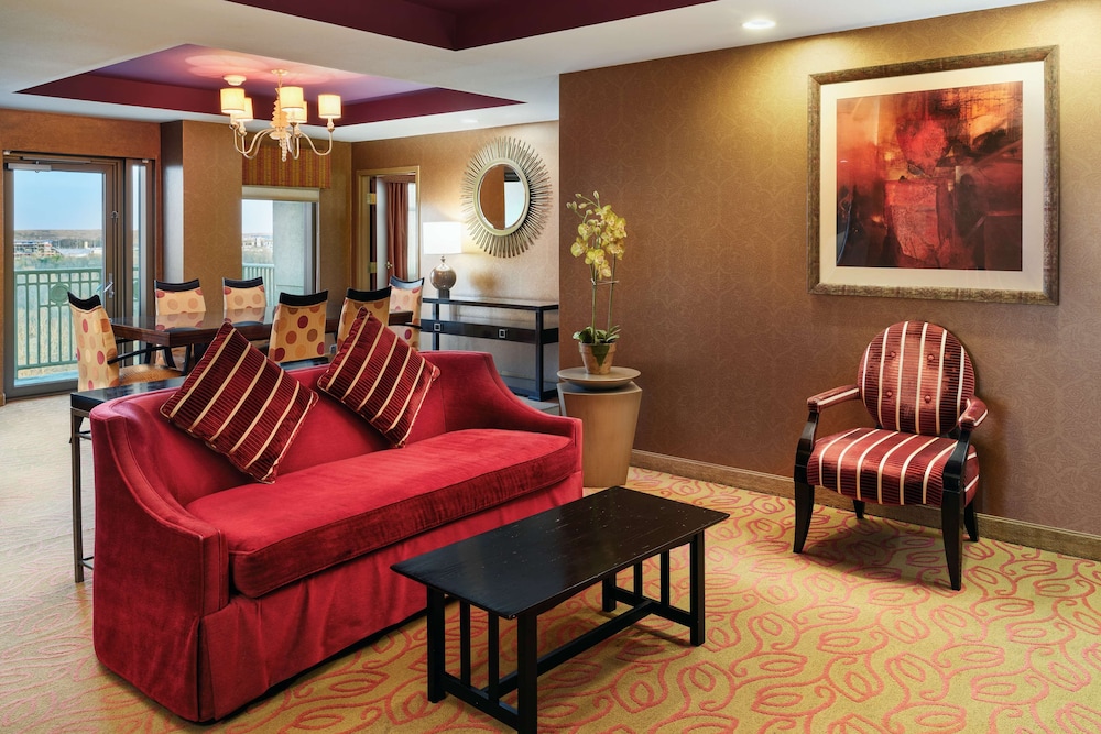 Embassy Suites by Hilton Charlotte Concord Golf Resort & Spa - photo 32