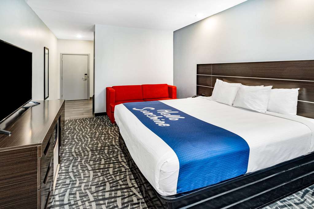 Days Inn & Suites by Wyndham Horn Lake Memphis Graceland - photo 31