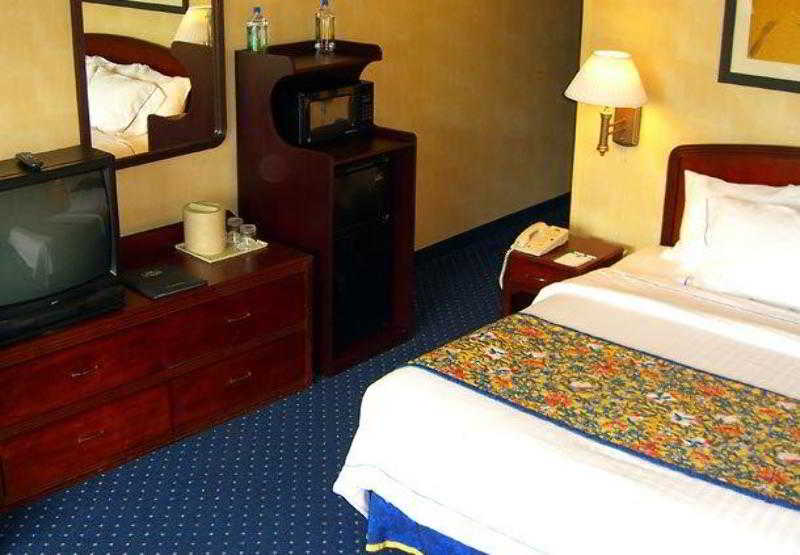 Courtyard by Marriott Newport News Yorktown - photo 16
