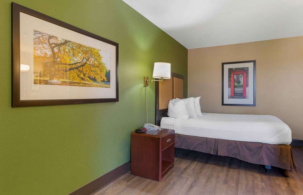 Extended Stay America Phoenix Chandler E. Chandler Blvd. - photo 9