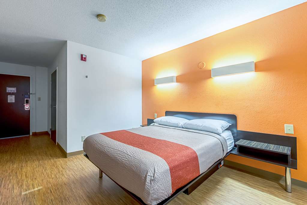 Motel 6 Indianapolis Carmel - photo 15