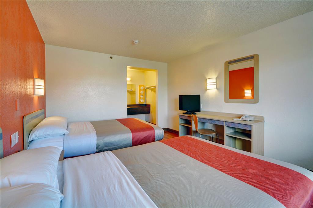 Motel 6 Wethersfield CT Hartford - photo 20