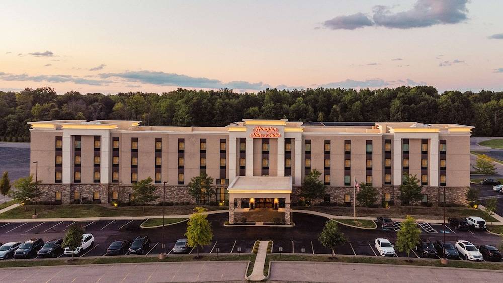 Hampton Inn & Suites Niles Warren - featured photo