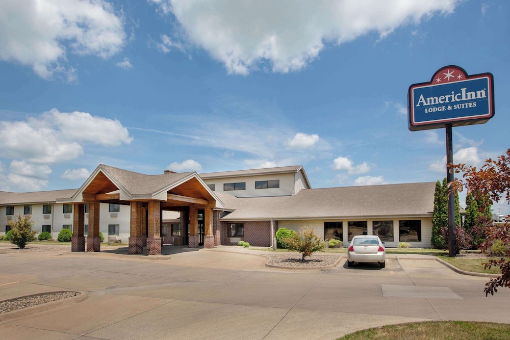 AmericInn by Wyndham Muscatine - featured photo