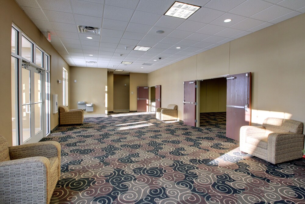 Cobblestone Inn & Suites Bottineau - photo 22