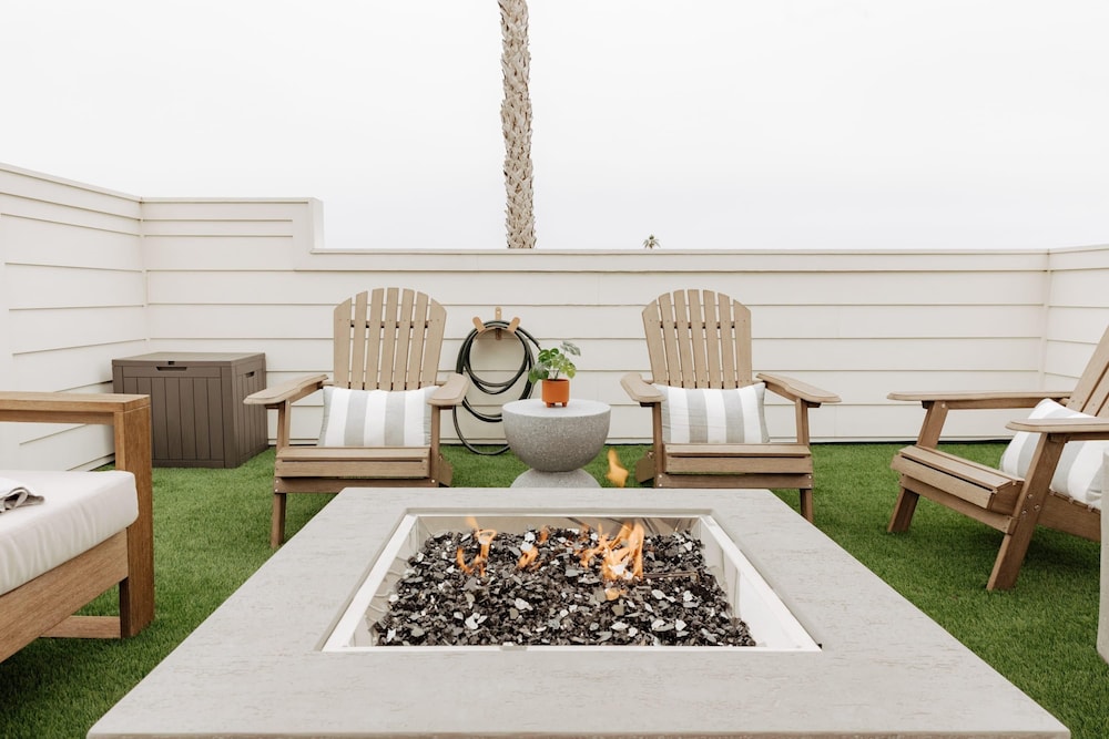 Mediterranean Modern Steps to Beach Dining w Spa - photo 86