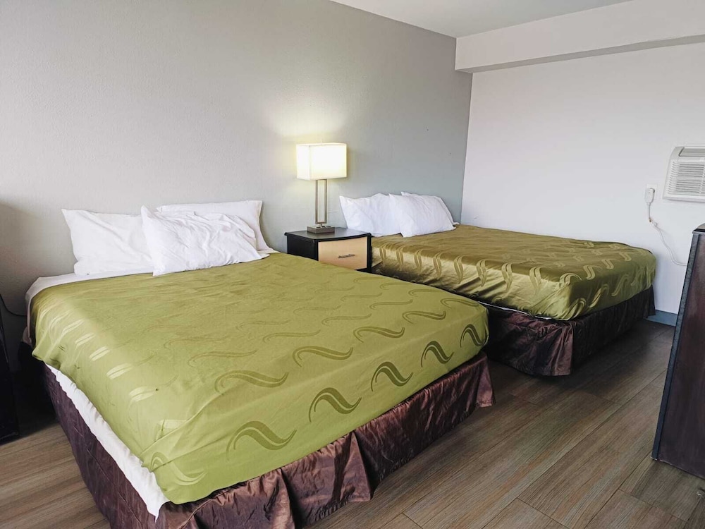 Lawton Hotel - photo 16