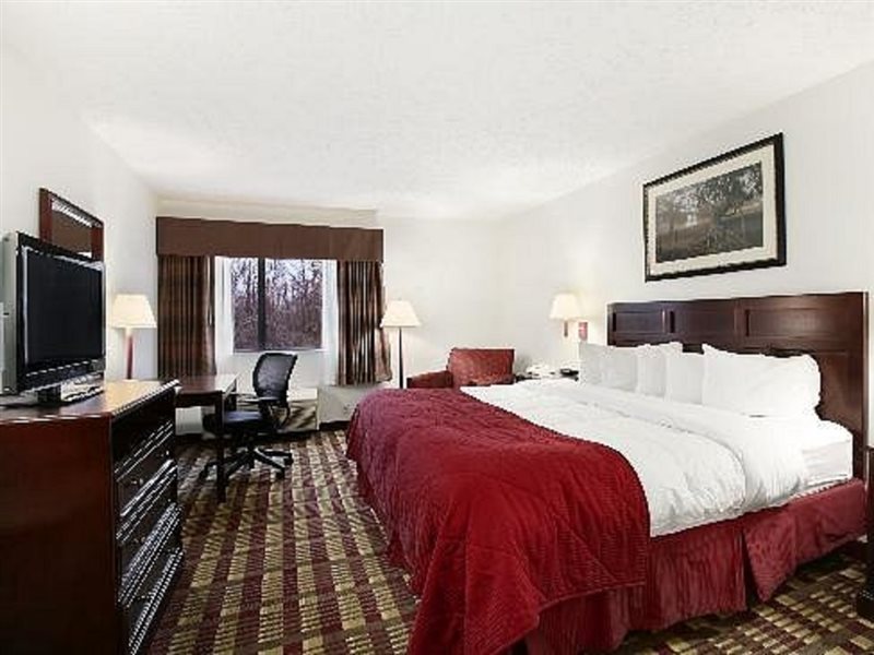 Baymont by Wyndham Boston Heights Hudson - photo 5