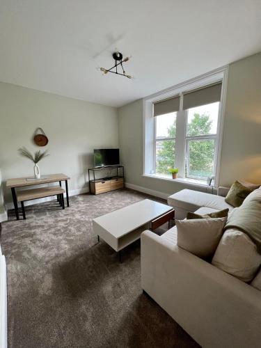 The Lookout@brighouse — 4-Star Luxury Hotel in Brighouse, United Kingdom
