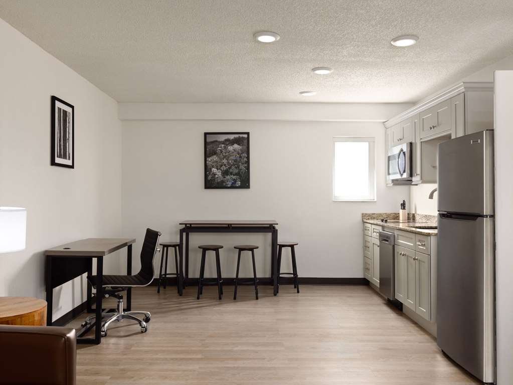 Ramada by Wyndham Elko Hotel at Stockmen's Casino - photo 32