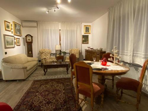 B And B Casa Orsingher A 2 Passi Da Belluno 21152509 — Trichiana