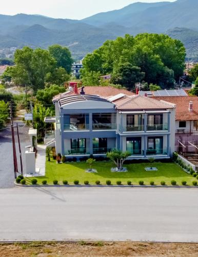 Fyllis Fine Living Sea view — 4-Star Luxury Hotel in Asprovalta, Greece