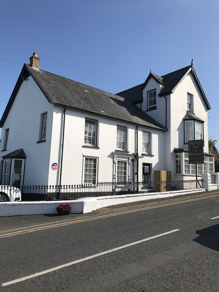 Rooms at The Highcliffe in Cardigan, United Kingdom