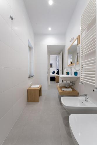 HSuites Luxury B&B — 4-Star Luxury Hotel in Castellammare Di Stabia, Italy