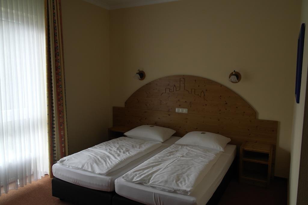 Hotel Pit Lane Home of Motorsport — Adenau — photo 3