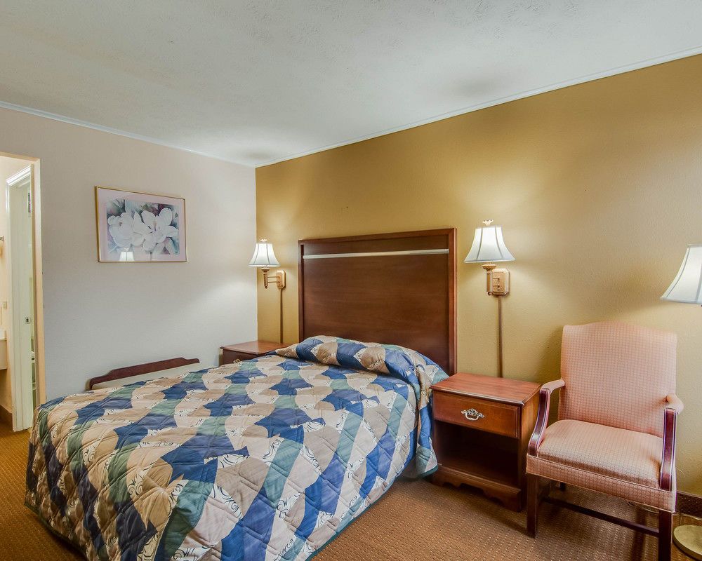 Rodeway Inn Civic Center - photo 5