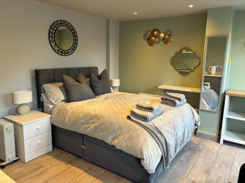 Studio Apartment 20704916 — Ferndown